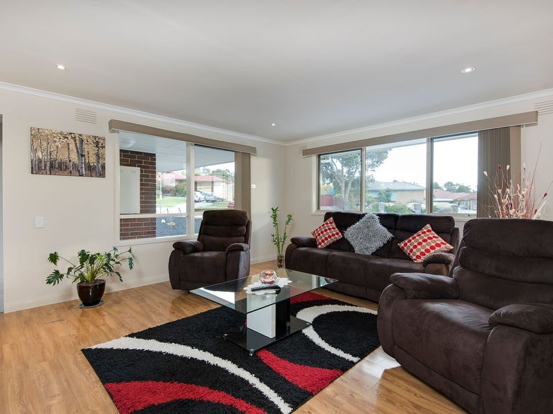 1 Scotsburn Way, Endeavour Hills VIC 3802