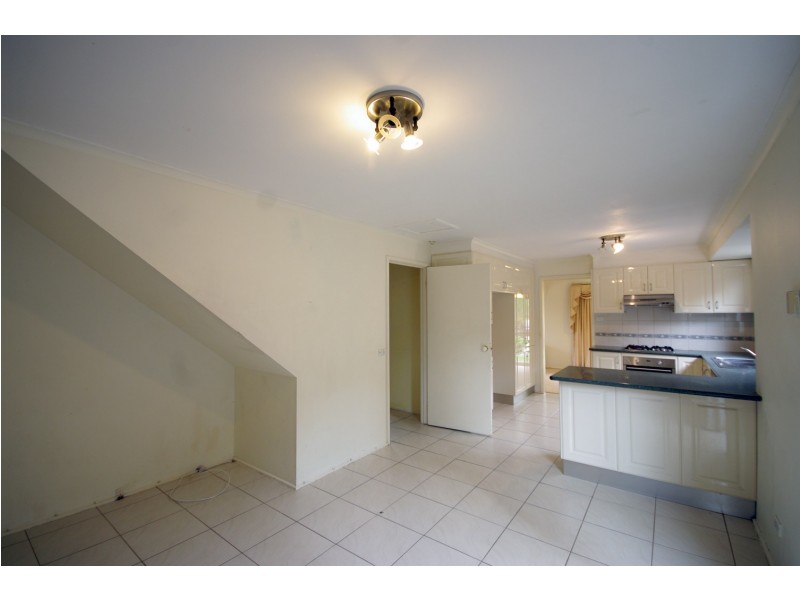 16 Sienna Crescent, Endeavour Hills VIC 3802