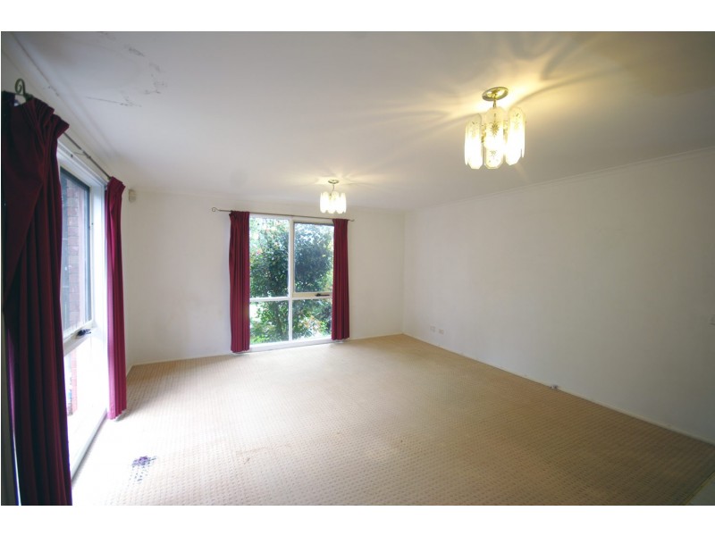 16 Sienna Crescent, Endeavour Hills VIC 3802