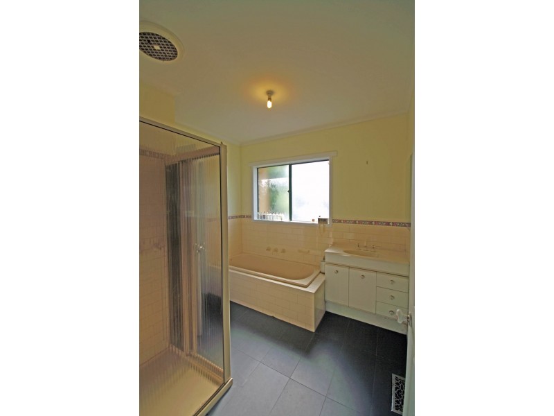 79 Shetland Street, Endeavour Hills VIC 3802