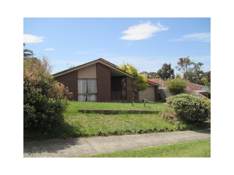 53 DANIEL SOLANDER DRIVE, Endeavour Hills VIC 3802