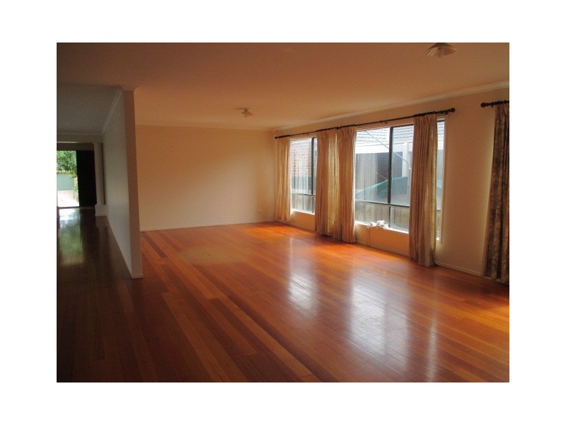 39 LITTLECROFT AVENUE, Narre Warren South VIC 3805