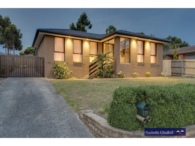 10 Lawson Way, Endeavour Hills VIC 3802