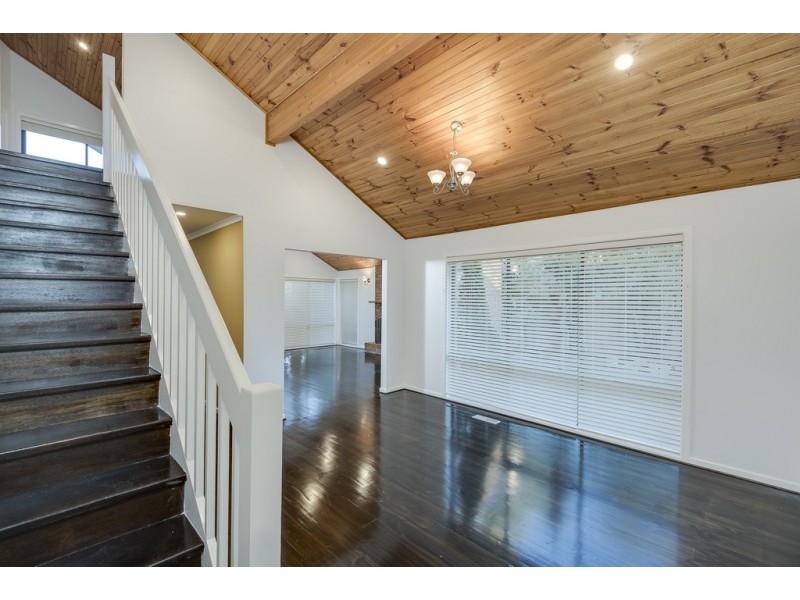 12 Delmont Court, Endeavour Hills VIC 3802