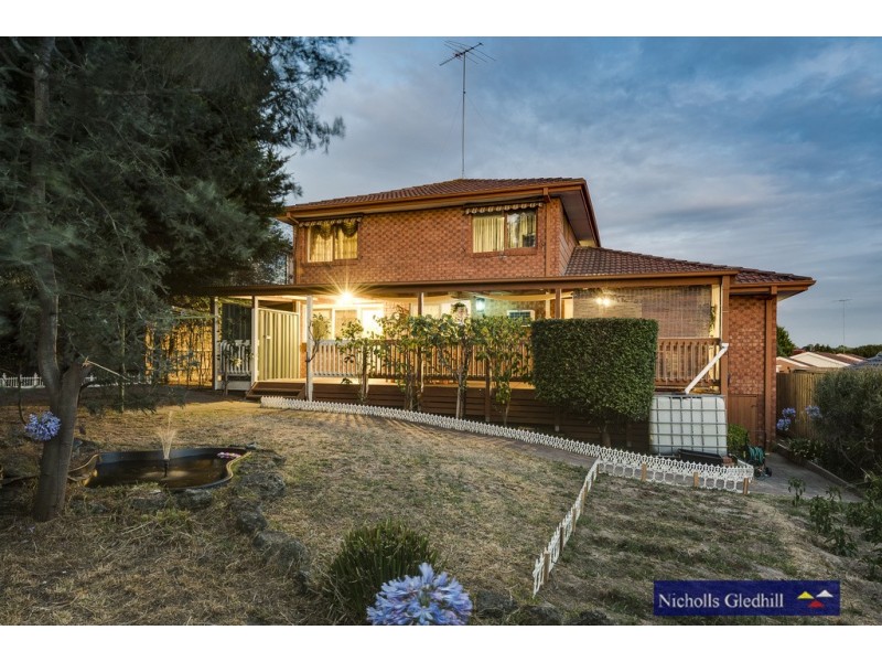 10 Moya Close, Endeavour Hills VIC 3802