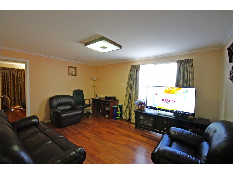 23 Sienna Crescent, Endeavour Hills VIC 3802