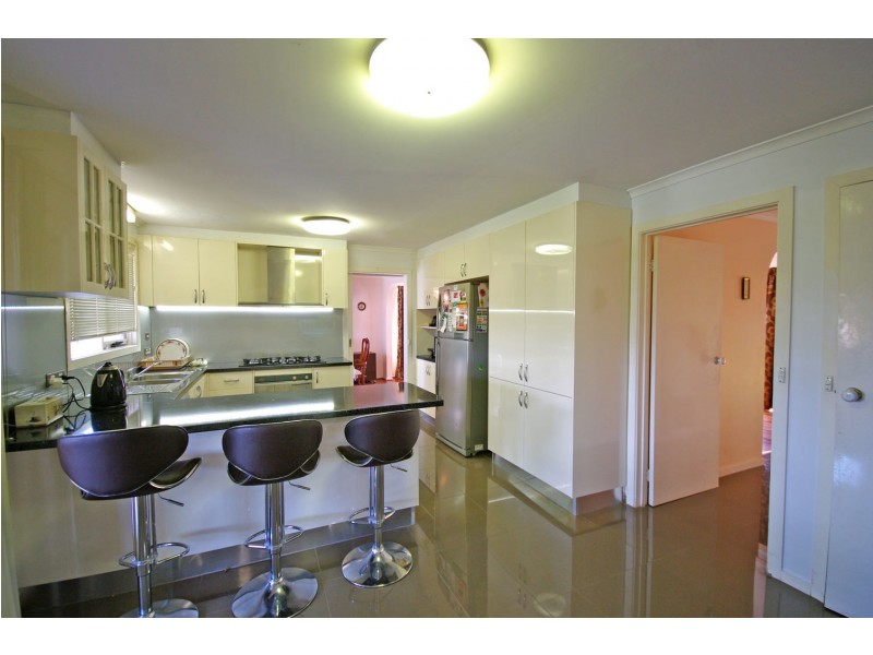 23 Sienna Crescent, Endeavour Hills VIC 3802