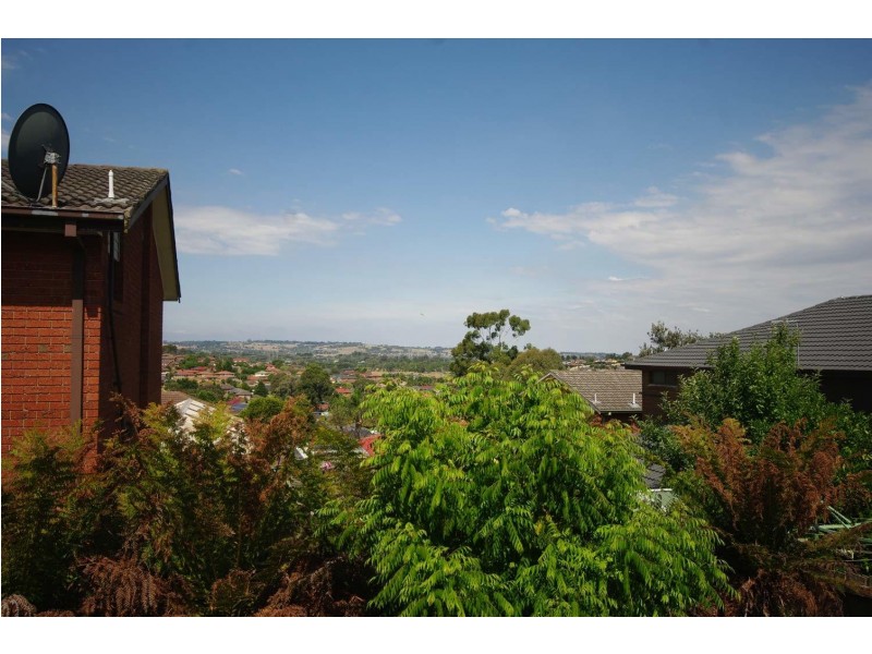 23 Sienna Crescent, Endeavour Hills VIC 3802