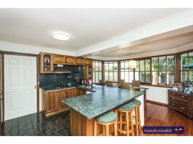 6 Chantell Avenue, Endeavour Hills VIC 3802