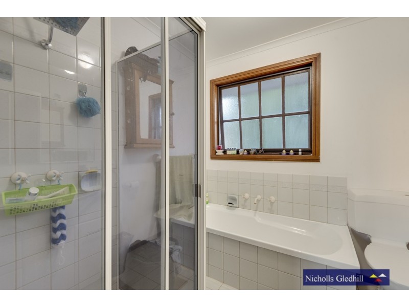 6 Chantell Avenue, Endeavour Hills VIC 3802