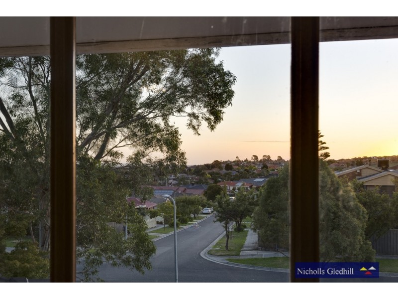 6 Chantell Avenue, Endeavour Hills VIC 3802