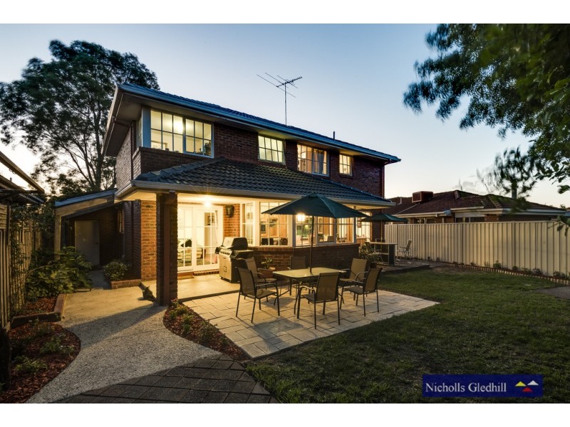 6 Chantell Avenue, Endeavour Hills VIC 3802