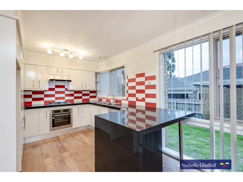 10 Lauriston Drive, Endeavour Hills VIC 3802