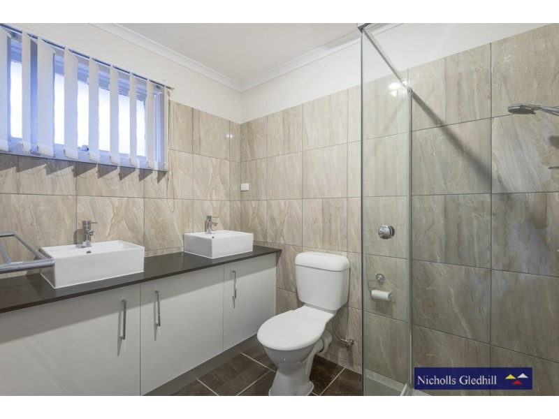 10 Lauriston Drive, Endeavour Hills VIC 3802