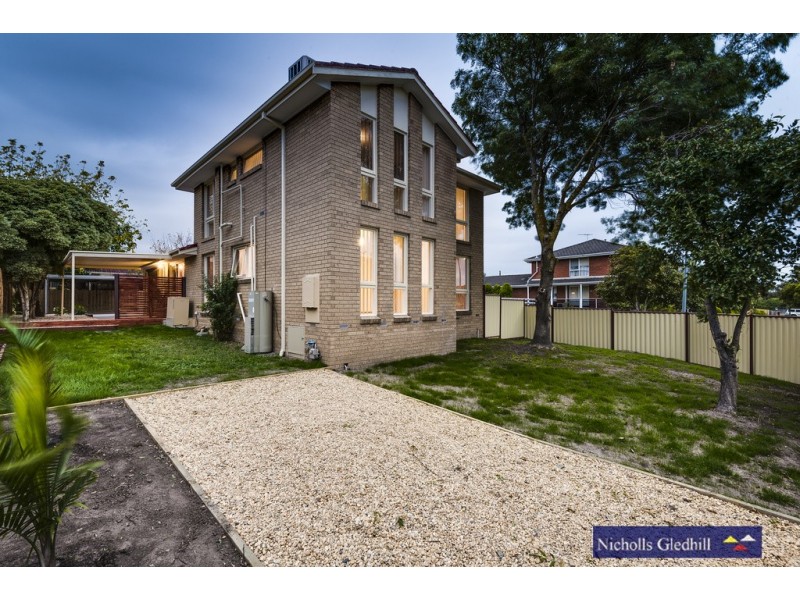 10 Lauriston Drive, Endeavour Hills VIC 3802