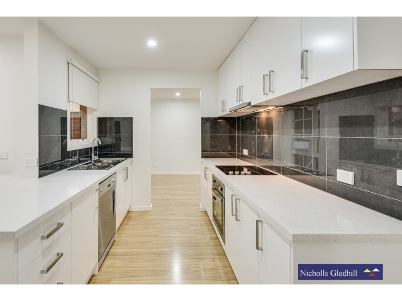 4 Primrose Hill Close, Endeavour Hills VIC 3802