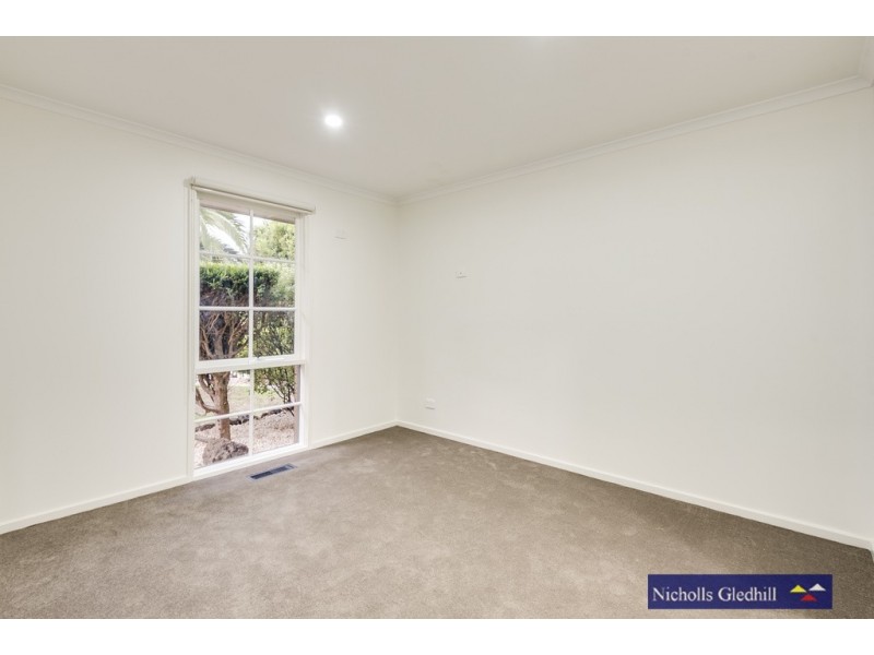 4 Primrose Hill Close, Endeavour Hills VIC 3802