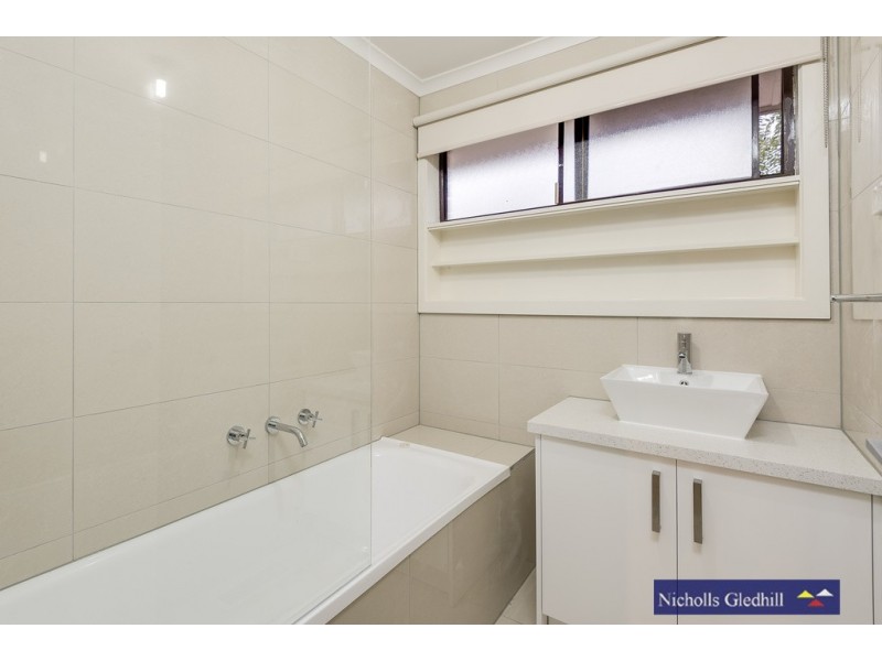 4 Primrose Hill Close, Endeavour Hills VIC 3802