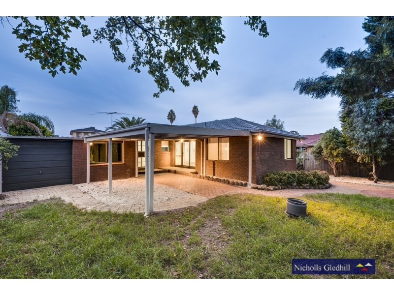 4 Primrose Hill Close, Endeavour Hills VIC 3802