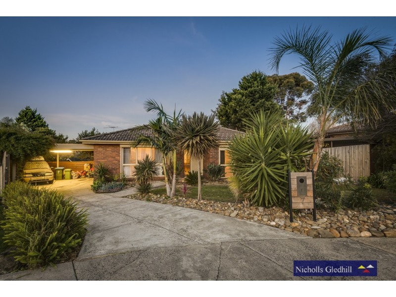 7 Hann Close, Endeavour Hills VIC 3802