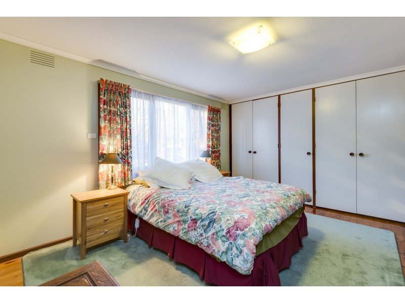 16 Anderson Court, Endeavour Hills VIC 3802