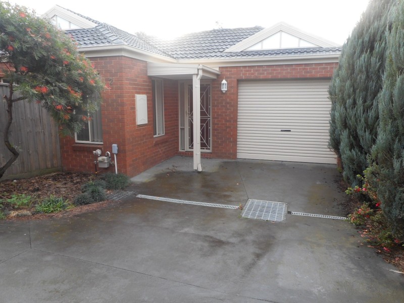 2/20 BLACKWOOD DRIVE, Narre Warren VIC 3805