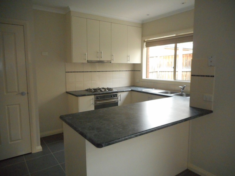 2/20 BLACKWOOD DRIVE, Narre Warren VIC 3805