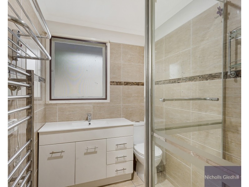 51 Chalcot Drive, Endeavour Hills VIC 3802