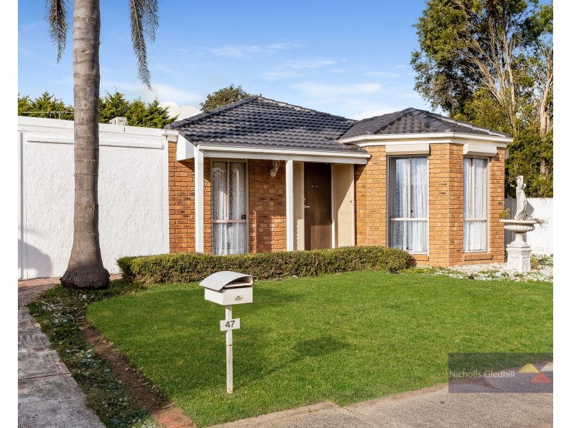 47 Hamilton Drive, Cranbourne North VIC 3977