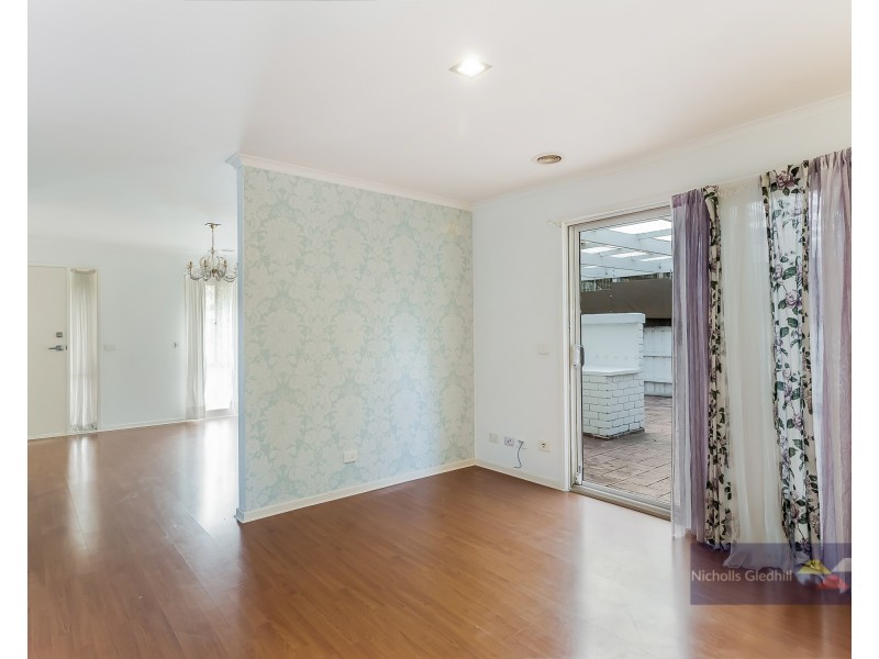 47 Hamilton Drive, Cranbourne North VIC 3977