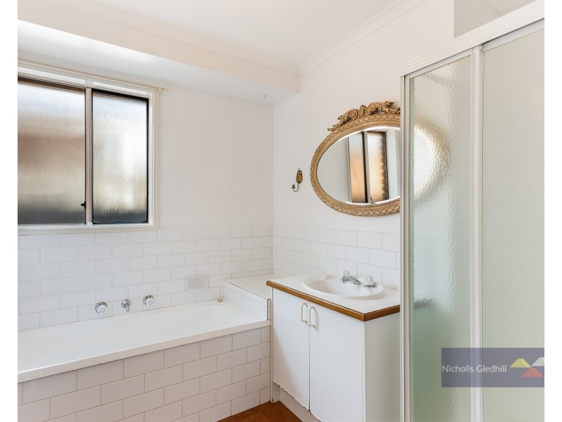 47 Hamilton Drive, Cranbourne North VIC 3977