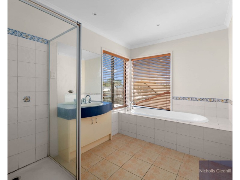 81 Sherwood Road, Narre Warren South VIC 3805