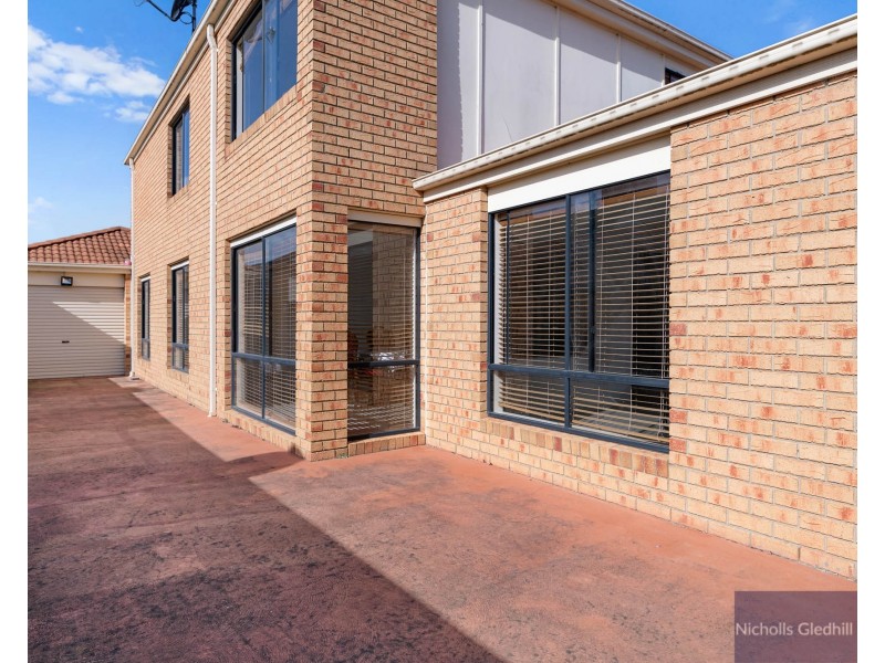 81 Sherwood Road, Narre Warren South VIC 3805