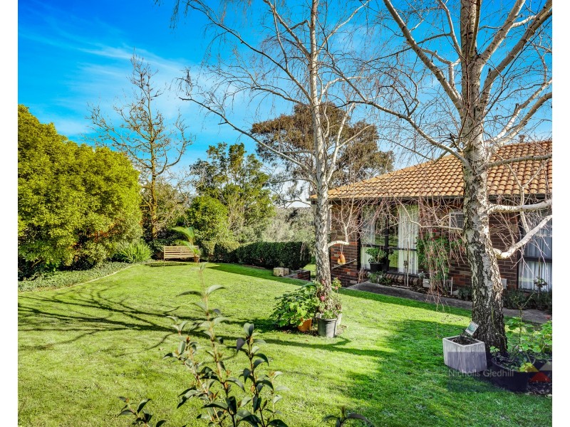 9 Maculosa Court, Endeavour Hills VIC 3802