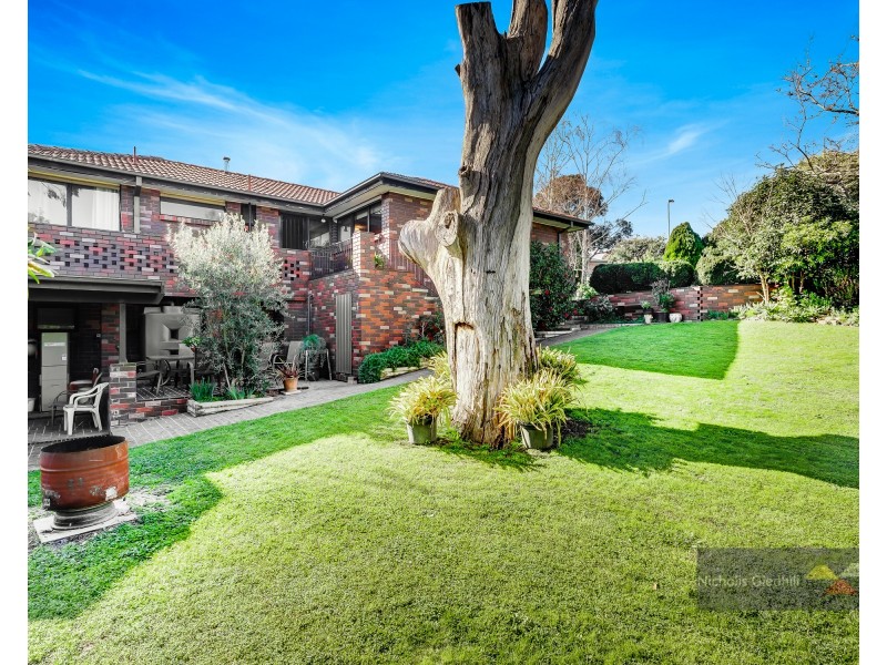 9 Maculosa Court, Endeavour Hills VIC 3802