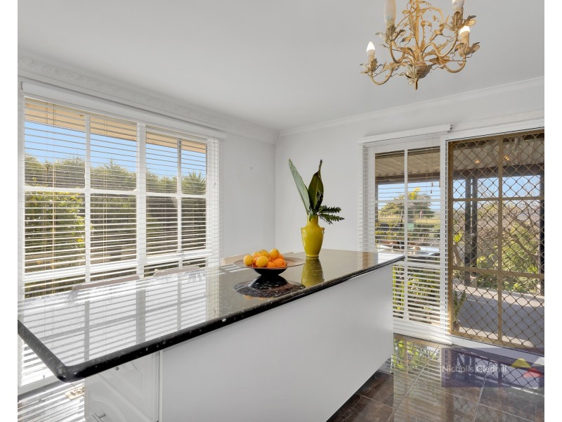 12 Brandon Court, Endeavour Hills VIC 3802