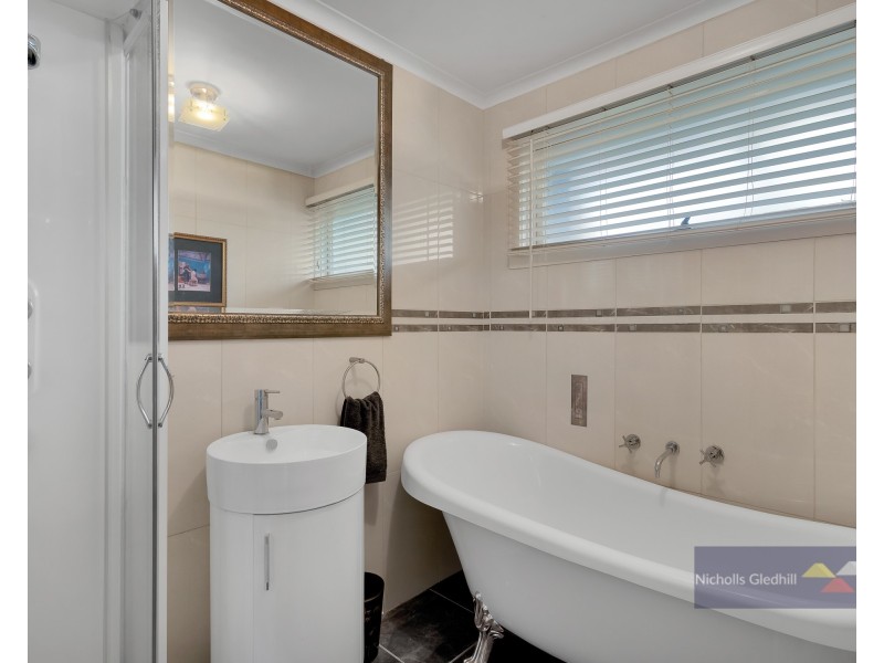 12 Brandon Court, Endeavour Hills VIC 3802