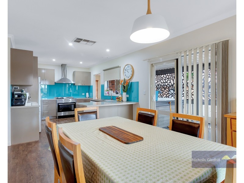 7 Wevlin Close, Endeavour Hills VIC 3802