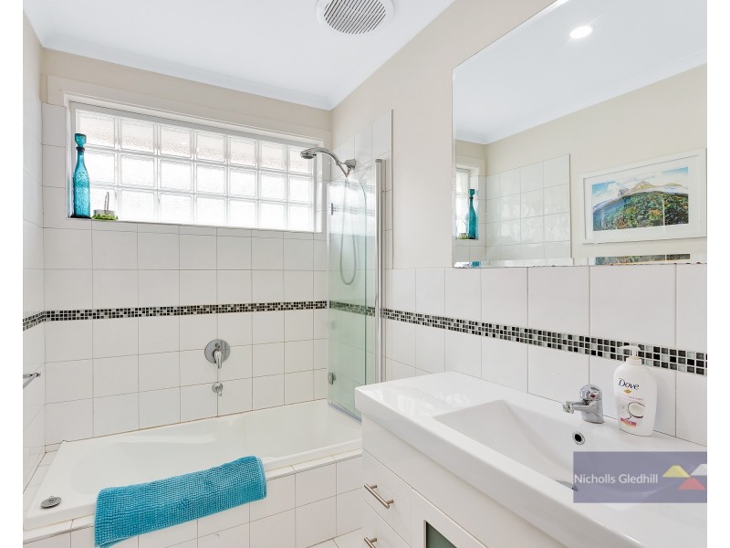 7 Wevlin Close, Endeavour Hills VIC 3802