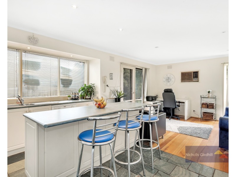 29 John Fawkner Drive, Endeavour Hills VIC 3802