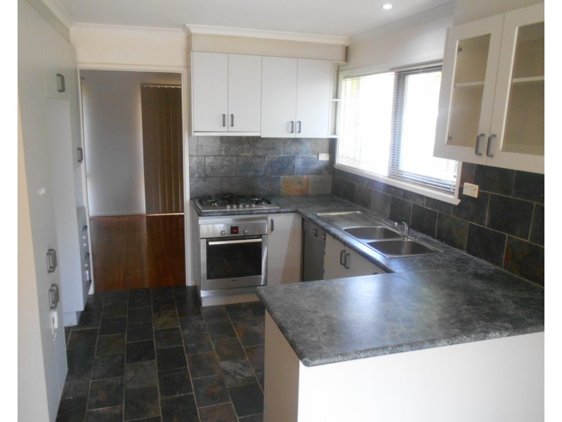 47 Daniel Solander Drive, Endeavour Hills VIC 3802