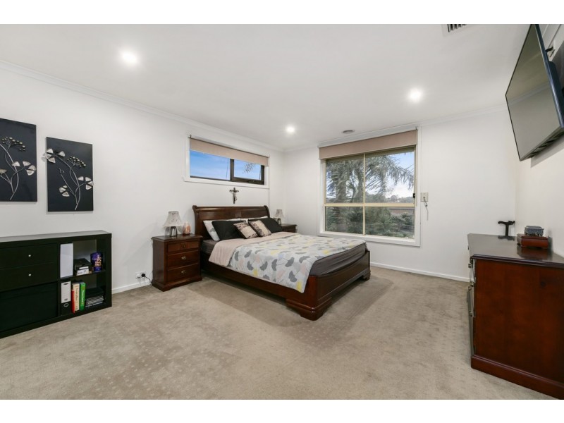 3 Waruka Close, Endeavour Hills VIC 3802