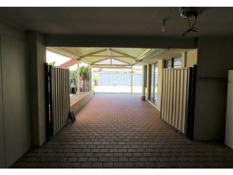 20 Carmana Lane, Warnbro WA 6169