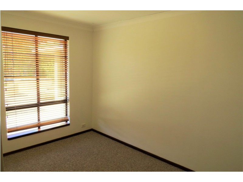 7 Dolton Place, Warnbro WA 6169