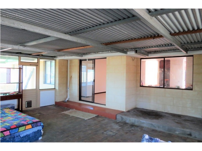 7 Dolton Place, Warnbro WA 6169