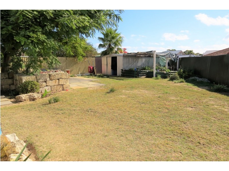 7 Dolton Place, Warnbro WA 6169