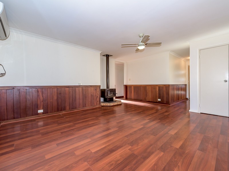 12 Lightfoot Place, Cooloongup WA 6168