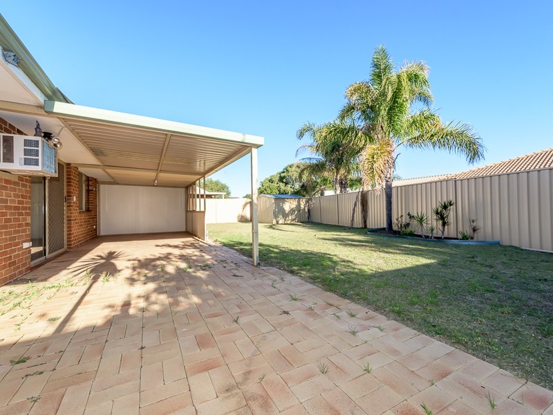 12 Lightfoot Place, Cooloongup WA 6168