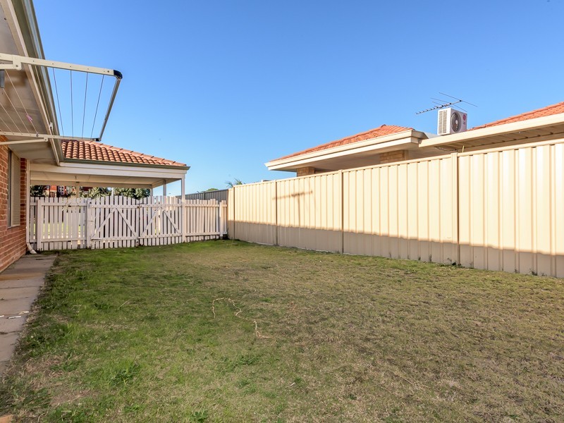 12 Lightfoot Place, Cooloongup WA 6168