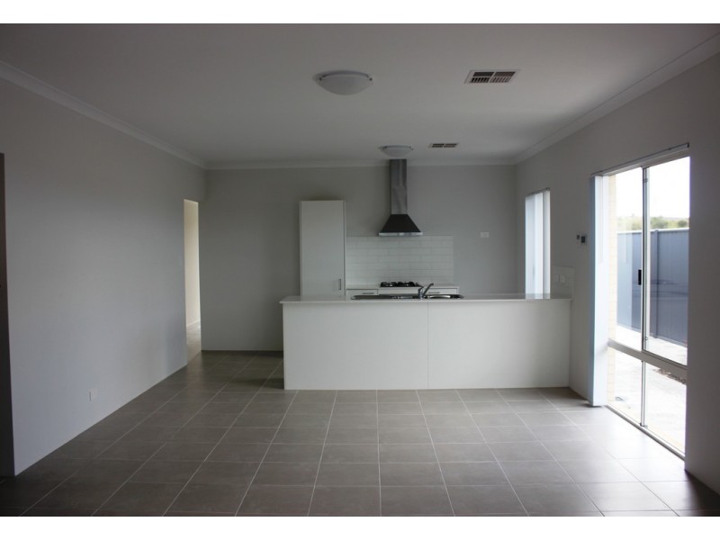 81 Pleasantview Parade, Baldivis WA 6171